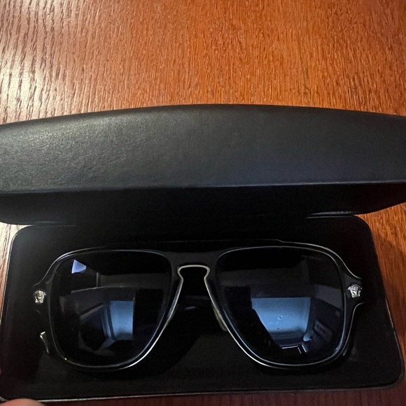 COPY - Relisted COPY of Like New Versace sunglasses with case ($550 new) - Picture 5 of 5